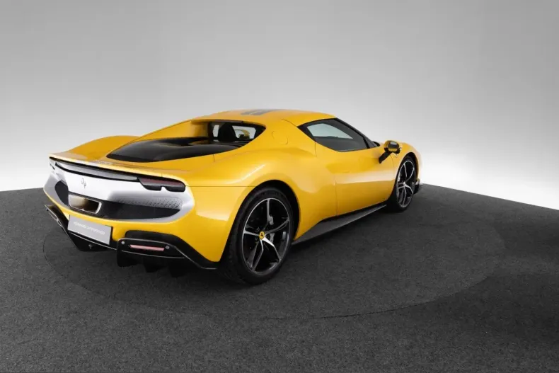 Ferrari 296 GTB din 2023 cu 29.000 km - oferta FER224459 - foto 4