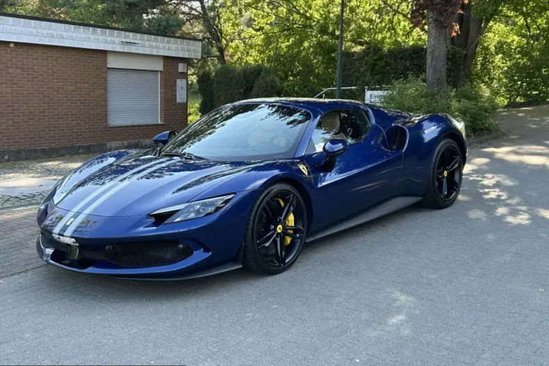 Ferrari 296 GTS din 2025 cu 3.800 km - oferta FER224460 - foto 4