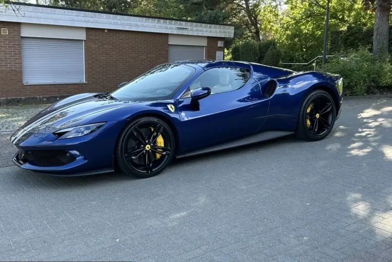 Ferrari 296 GTS din 2025 cu 3.800 km - oferta FER224460 - foto 5