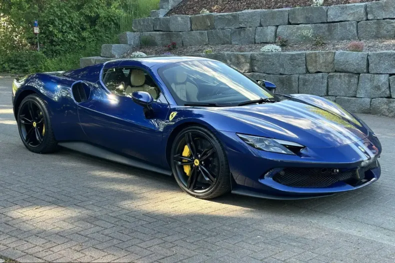 Ferrari 296 GTS din 2025 cu 3.800 km - oferta FER224460 - foto 10