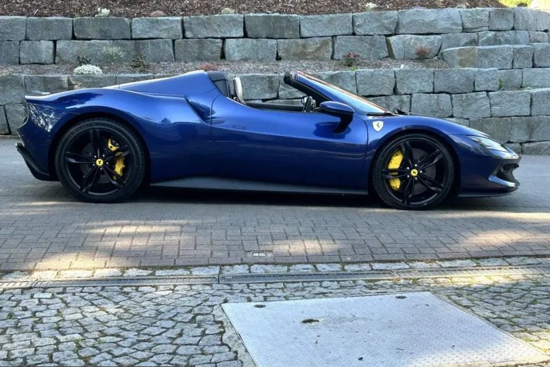 Ferrari 296 GTS din 2025 cu 3.800 km - oferta FER224460 - foto 14