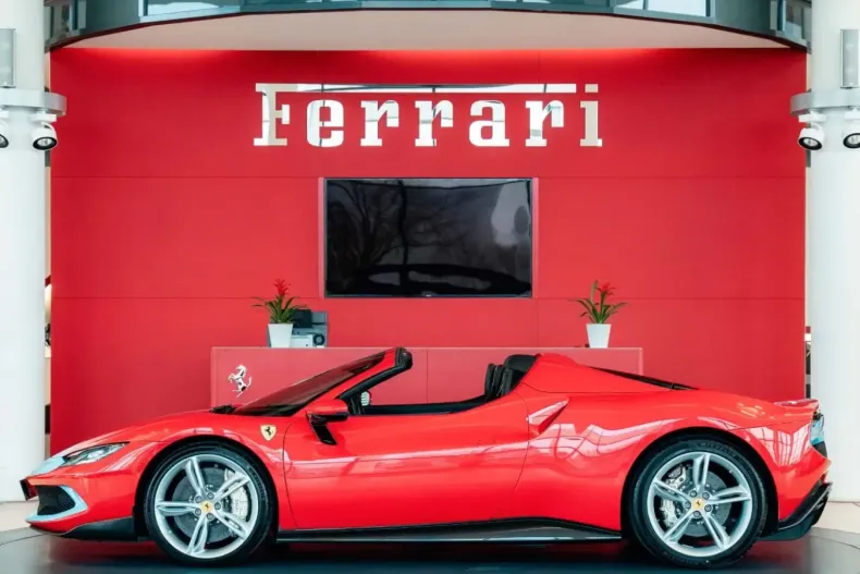 Ferrari 296 GTS din 2022 cu 23.400 km - oferta FER224463 - foto 4