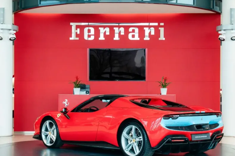 Ferrari 296 GTS din 2022 cu 23.400 km - oferta FER224463 - foto 5