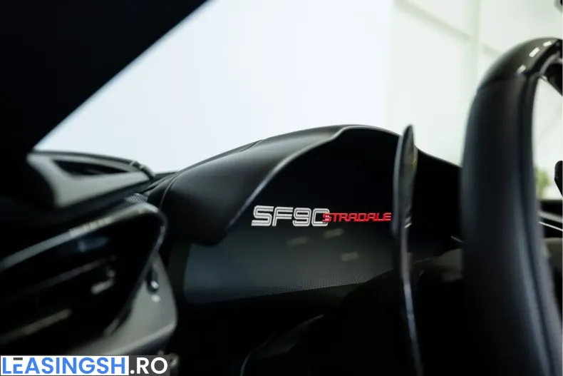 Ferrari SF90 din 2022 cu 1.400 km - oferta FER224465 - foto 15