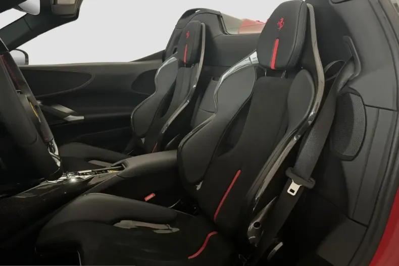 Ferrari SF90 din 2024 cu 2.600 km - oferta FER224469 - foto 11