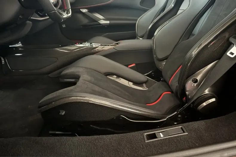 Ferrari SF90 din 2024 cu 2.600 km - oferta FER224469 - foto 20