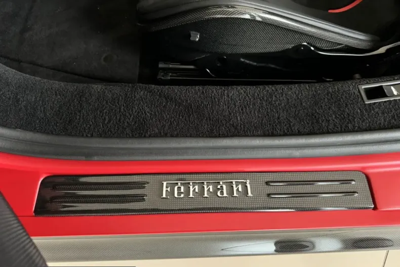 Ferrari SF90 din 2024 cu 2.600 km - oferta FER224469 - foto 23
