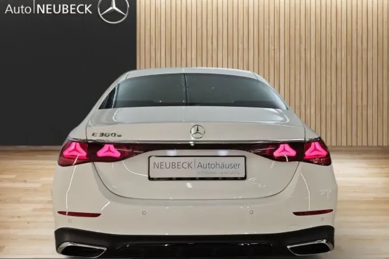 Mercedes-Benz E 300 (Clasa E) din 2024 cu 28.350 km - oferta MER224499 - foto 7