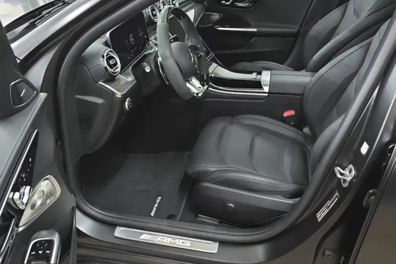 Mercedes-Benz C 63 AMG (Clasa C) din 2024 cu 13.272 km - oferta MER224501 - foto 18