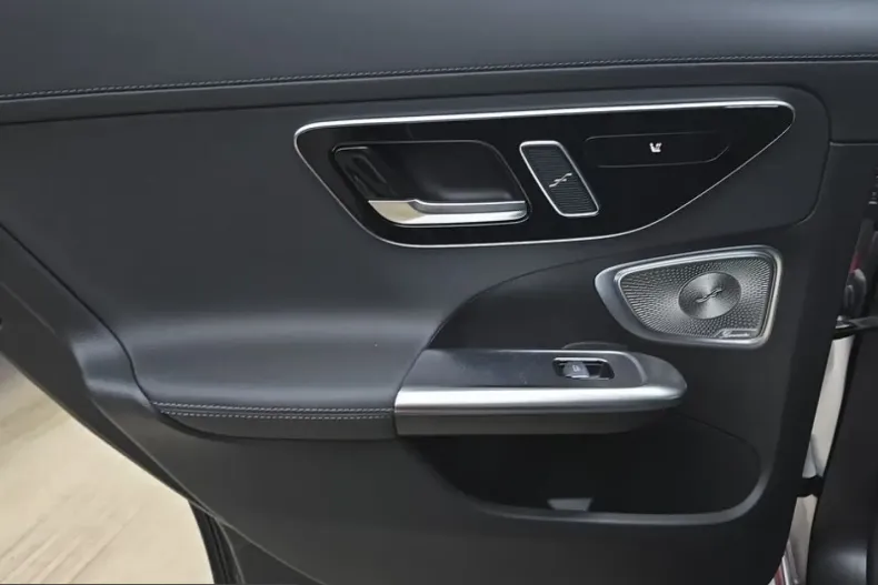 Mercedes-Benz C 63 AMG (Clasa C) din 2024 cu 13.272 km - oferta MER224501 - foto 21
