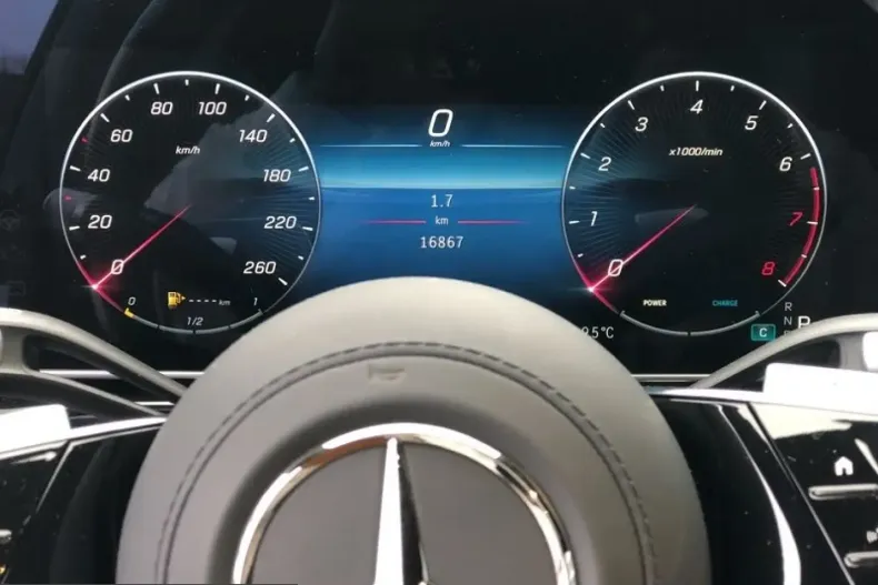 Mercedes-Benz S 580 (Clasa S) din 2025 cu 16.866 km - oferta MER224515 - foto 15
