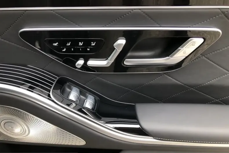 Mercedes-Benz S 580 (Clasa S) din 2025 cu 16.866 km - oferta MER224515 - foto 24