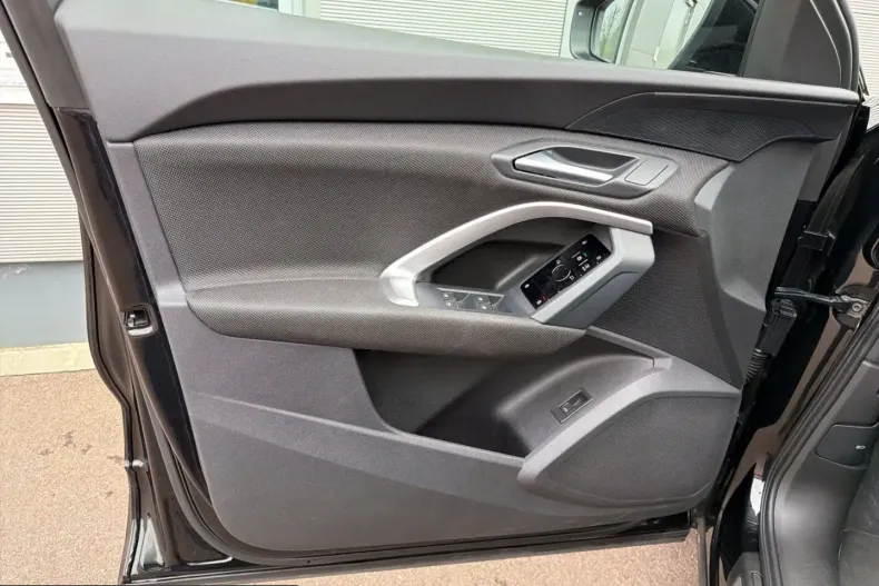 Audi Q5 din 2025 cu 28.838 km - oferta AUD224534 - foto 7