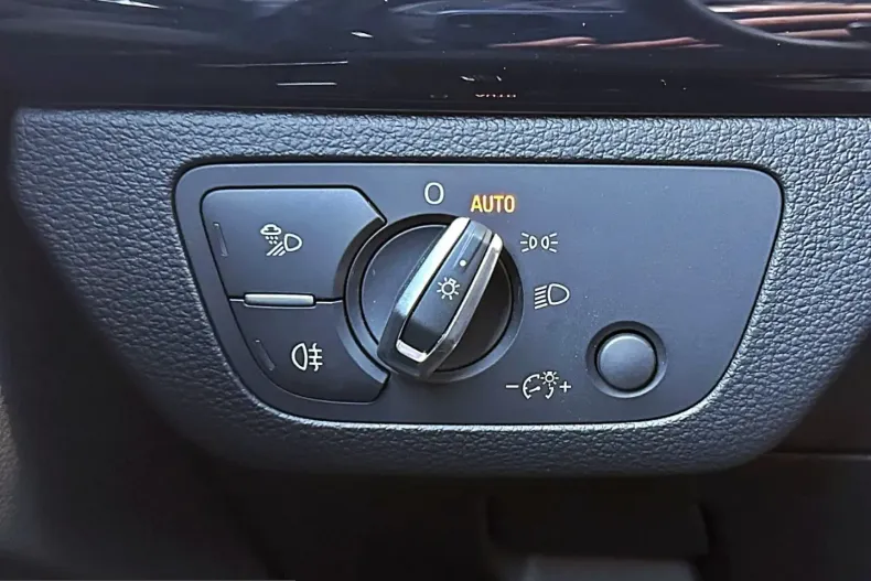 Audi Q5 din 2023 cu 16.890 km - oferta AUD224535 - foto 19