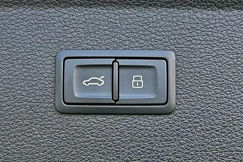 Audi Q5 din 2023 cu 16.890 km - oferta AUD224535 - foto 29