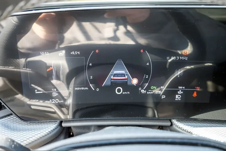 Audi Q5 din 2025 cu 10.256 km - oferta AUD224537 - foto 13