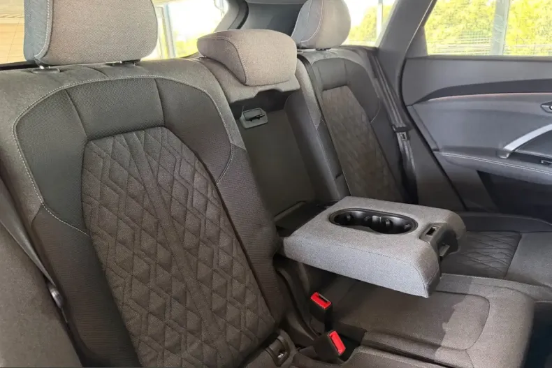 Audi Q5 din 2025 cu 13.400 km - oferta AUD224538 - foto 18