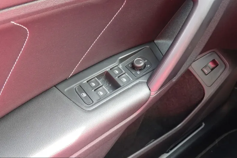 Volkswagen Tiguan din 2022 cu 83.918 km - oferta VOL224540 - foto 29