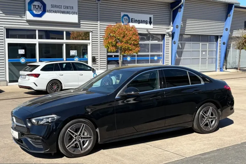 Mercedes-Benz C 300 (Clasa C) din 2022 cu 74.700 km - oferta MER224549 - foto 4