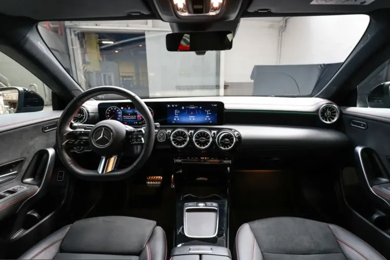 Mercedes-Benz CLA 180 (Clasa CLA) din 2025 cu 33.171 km - oferta MER224552 - foto 6