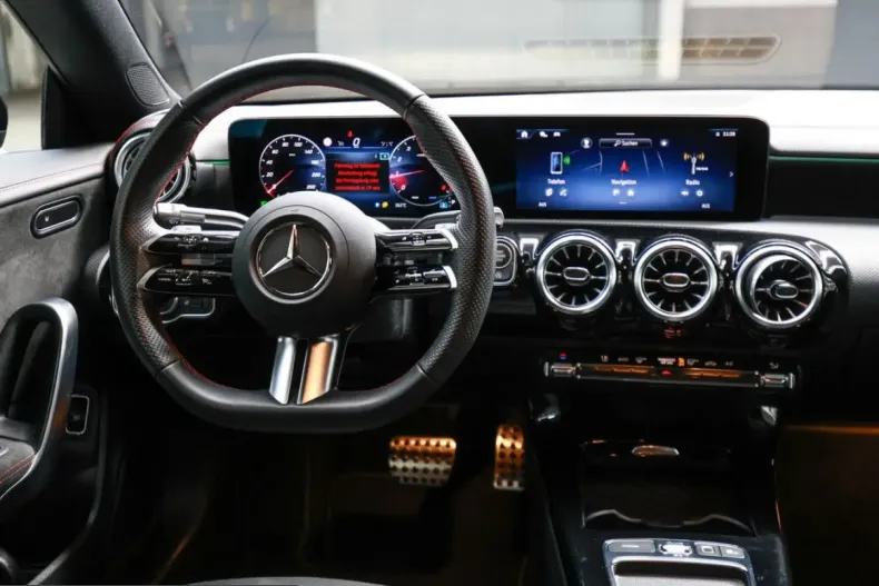 Mercedes-Benz CLA 180 (Clasa CLA) din 2025 cu 33.171 km - oferta MER224552 - foto 7