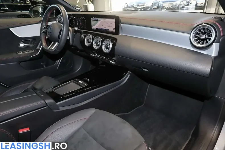 Mercedes-Benz CLA 200 (Clasa CLA) din 2024 cu 15.840 km - oferta MER224553 - foto 8