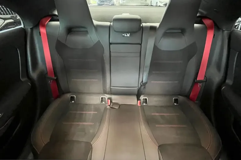 Mercedes-Benz CLA 35 AMG (Clasa CLA) din 2025 cu 13.500 km - oferta MER224554 - foto 16