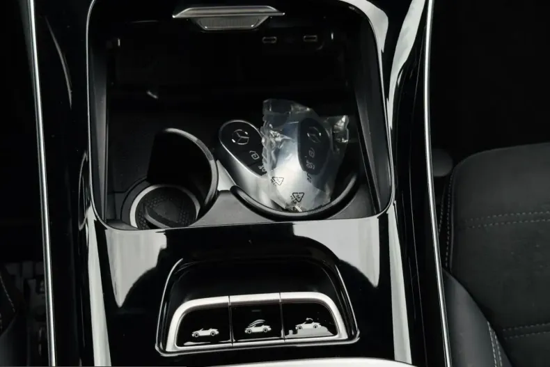 Mercedes-Benz CLE 180 (Clasa CLE) din 2025 cu 13.940 km - oferta MER224560 - foto 20