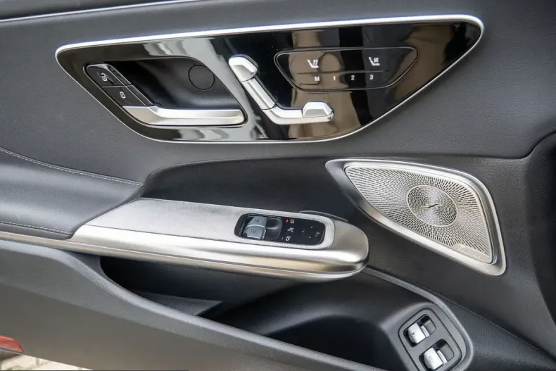 Mercedes-Benz CLE 300 (Clasa CLE) din 2025 cu 9.987 km - oferta MER224562 - foto 17