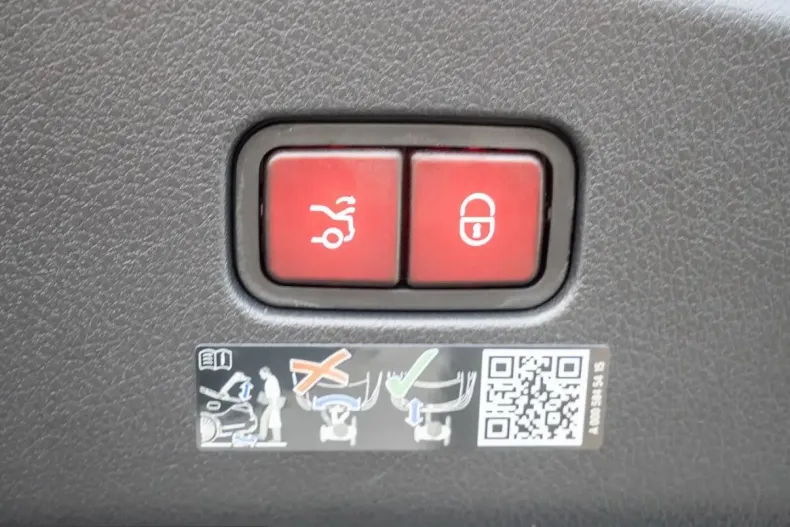 Mercedes-Benz CLE 300 (Clasa CLE) din 2025 cu 9.987 km - oferta MER224562 - foto 20