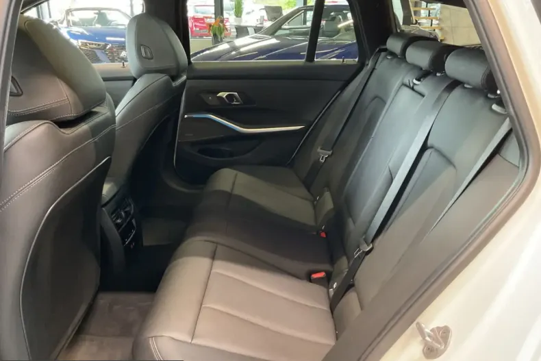 BMW 318d (Seria 3) din 2024 cu 78.000 km - oferta BMW224573 - foto 49