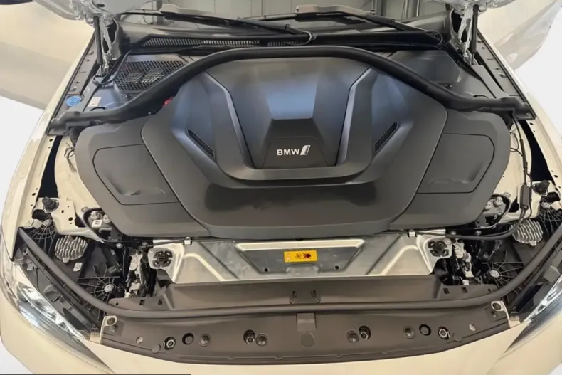 BMW i4 (Seria 4) din 2023 cu 62.900 km - oferta BMW224577 - foto 19