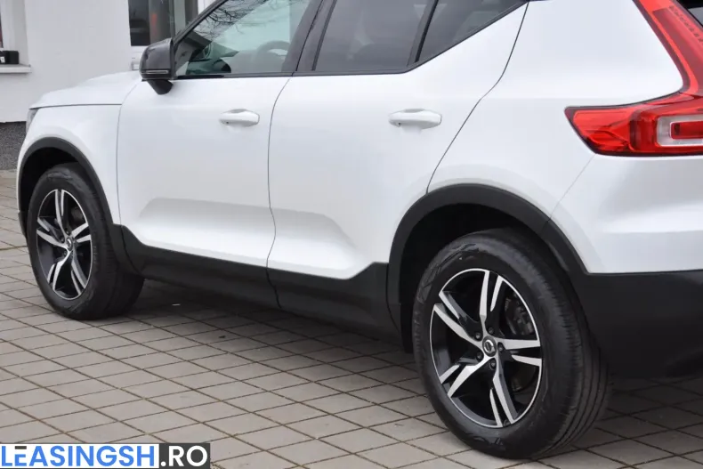 Volvo XC40 din 2022 cu 45.900 km - oferta VOL224580 - foto 11