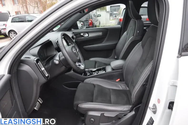Volvo XC40 din 2022 cu 45.900 km - oferta VOL224580 - foto 17