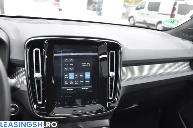 Volvo XC40 din 2022 cu 45.900 km - oferta VOL224580 - foto 35