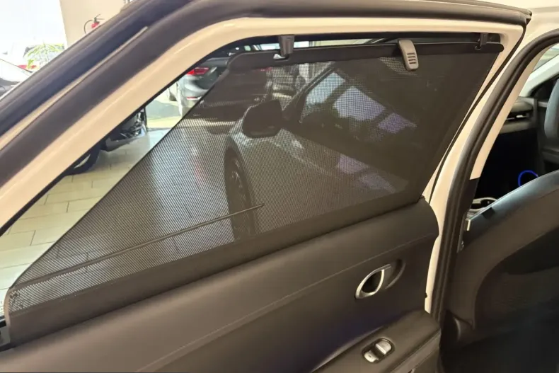 Hyundai IONIQ 5 din 2023 cu 66.379 km - oferta HYU224582 - foto 17