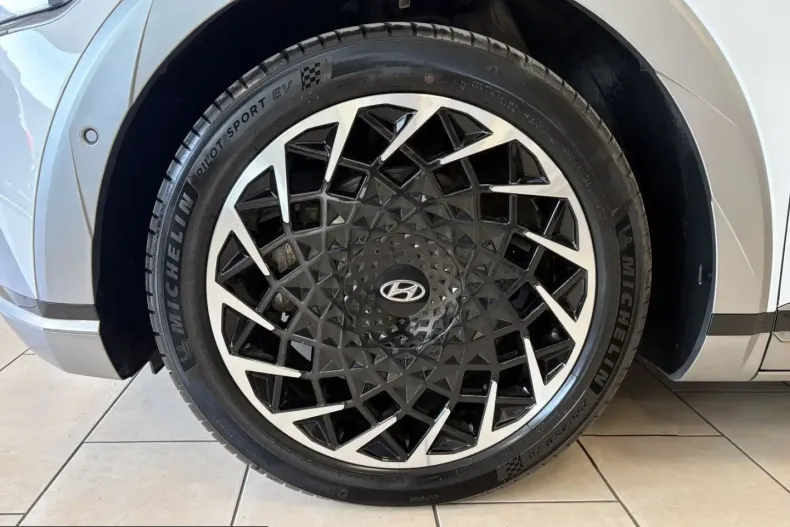 Hyundai IONIQ 5 din 2023 cu 66.379 km - oferta HYU224582 - foto 21