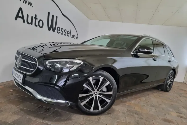 Mercedes-Benz E 300 (Clasa E) din 2022 cu 54.500 km - oferta MER224583 - foto 1