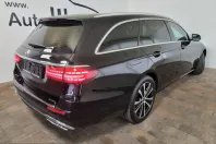 Mercedes-Benz E 300 (Clasa E) din 2022 cu 54.500 km - oferta MER224583 - foto 4