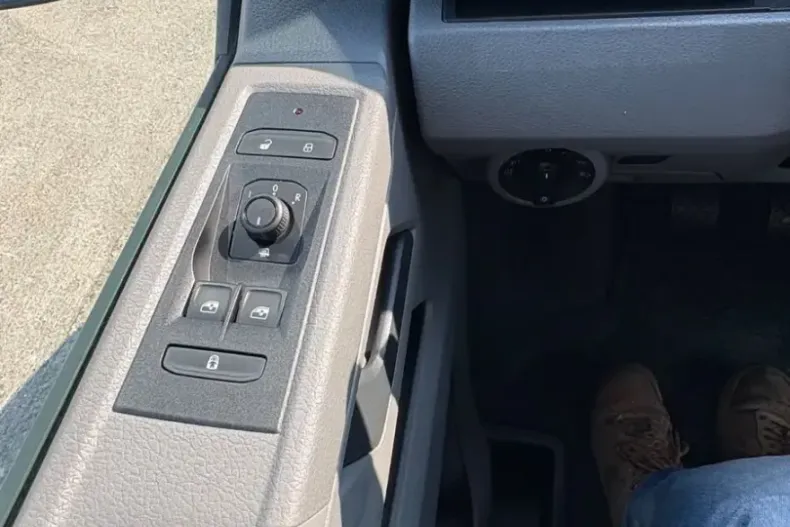 Volkswagen T6 Kombi din 2022 cu 29.500 km - oferta VOL224584 - foto 17