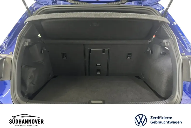Volkswagen Golf din 2023 cu 32.189 km - oferta VOL224588 - foto 18