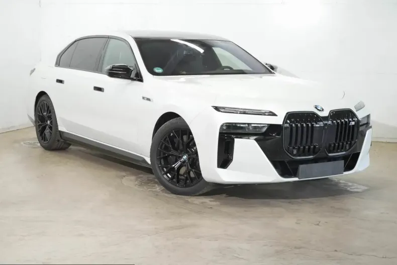 BMW M760 (Seria 7) din 2025 cu 47.500 km - oferta BMW224596 - foto 2