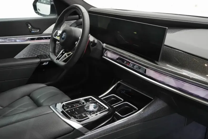 BMW M760 (Seria 7) din 2025 cu 47.500 km - oferta BMW224596 - foto 3