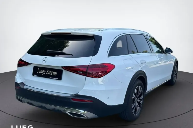 Mercedes-Benz C 220 (Clasa C) din 2023 cu 67.264 km - oferta MER224603 - foto 5
