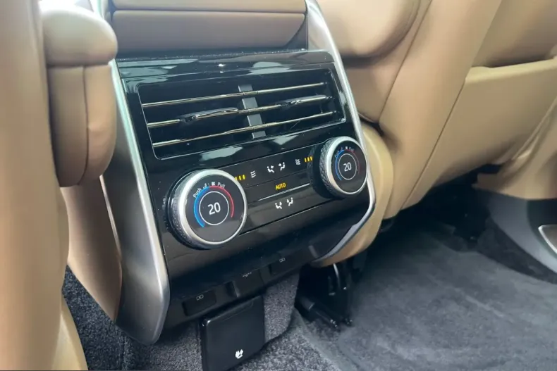 Land Rover Range Rover din 2025 cu 10.100 km - oferta LAN224605 - foto 27