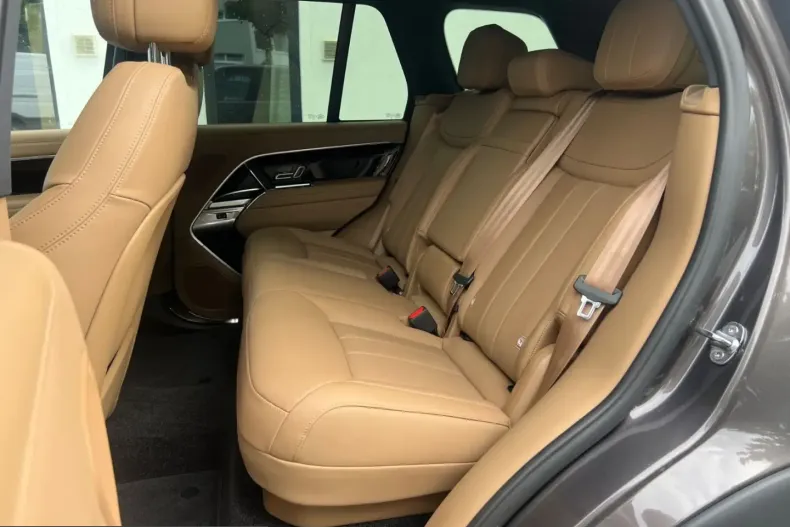 Land Rover Range Rover din 2025 cu 10.100 km - oferta LAN224605 - foto 33