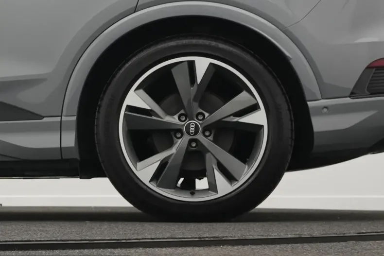Audi Q4 e-tron din 2022 cu 70.300 km - oferta AUD224606 - foto 47