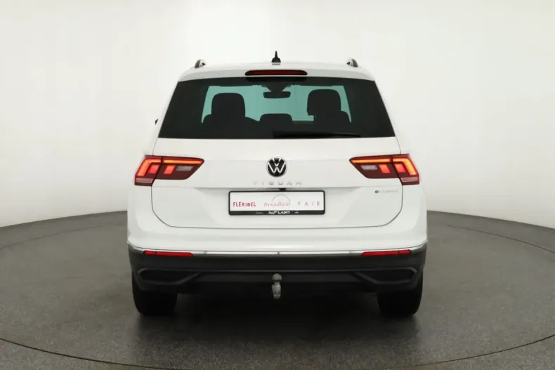 Volkswagen Tiguan din 2022 cu 35.633 km - oferta VOL224609 - foto 4