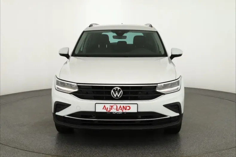 Volkswagen Tiguan din 2022 cu 35.633 km - oferta VOL224609 - foto 8