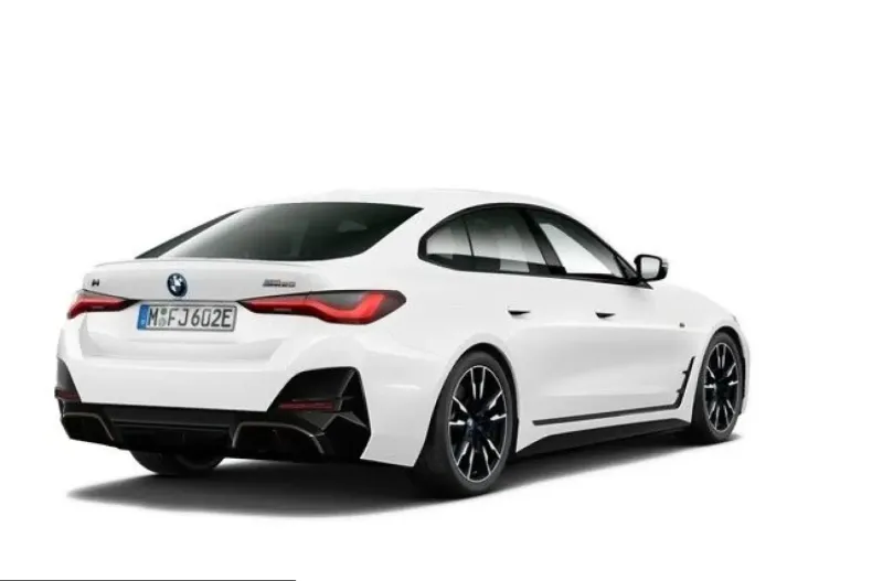 BMW i4 (Seria 4) din 2022 cu 63.484 km - oferta BMW224614 - foto 2